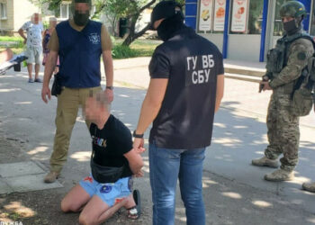 SBU razkrinkala kriminalce, ki so ruskim saboterjem izdali ukrajinske potne liste