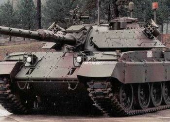 Slovenija predala Ukrajini 28 tankov M-55S