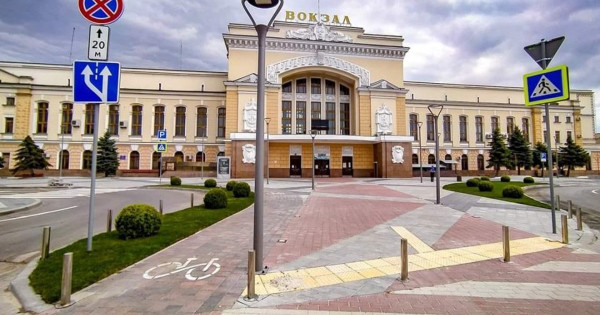 Šotorsko taborišče za begunce bo na železniški postaji v Ternopilu