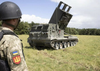 Ukrajina bo oborožena s 25 raketnih sistemov za HIMARS