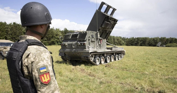 Ukrajina bo oborožena s 25 raketnih sistemov za HIMARS