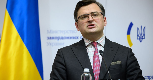 Ukrajina pod nadzorom ZN razvija operacijo za izvoz žita, pravi Kuleba