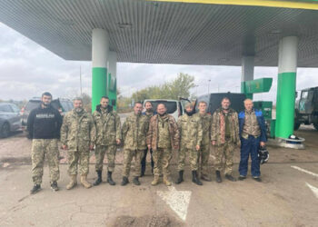 Ukrajina vrnil domov deset vojakov in truplo ameriškega prostovoljca