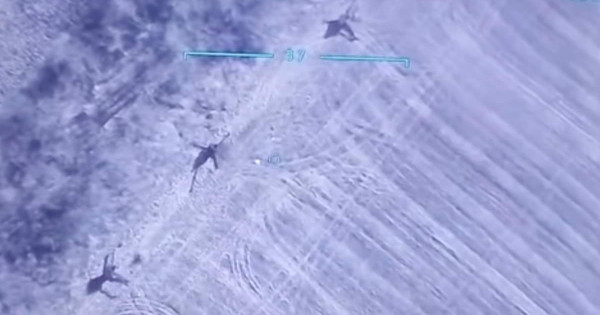 Ukrajinske oborožene sile so prvič uporabile bayraktarske brezpilote proti topništvom militantov (video)