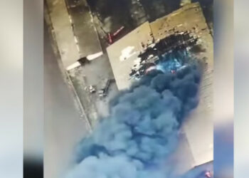 Ukrajinsko topništvo je z ognjem prekrilo hangar z rusko opremo