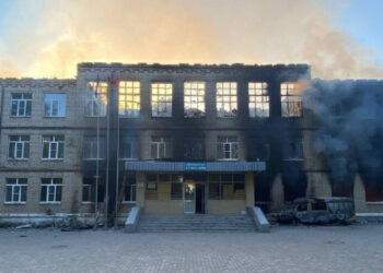 V Avdiivki v Donjecku so okupatorji bombardirali šolo z "Grads"