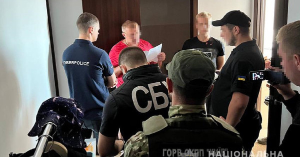 V Khmelnytskyiju so pridržali 20-letnega saboterja, ki je iskal tiste, ki so želeli narisati oznake.