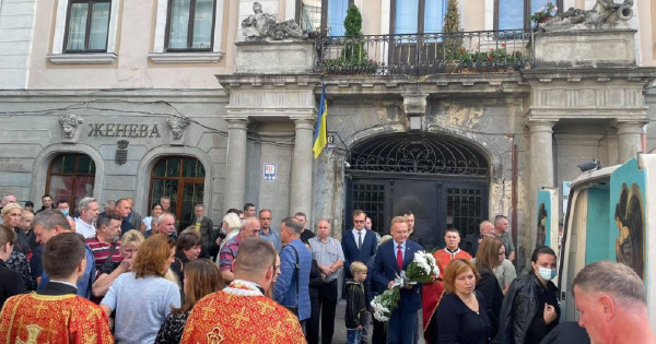 V Lvivu so se poslovili od vojaka Vasila Ostrovskega, ki je umrl v vojni.