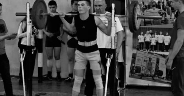 V bližini Mariupola je umrl športnik iz Lvivske regije Jurij Luchechko
