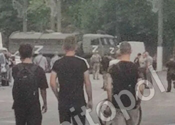 V bližini policijskega oddelka zasedenega Melitopola se je zaslišla eksplozija.