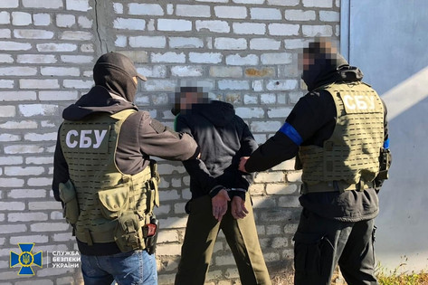 V donjeckski regiji so pridržali lovca, ki je Rusom pomagal pobegniti skozi gozdove iz oboroženih sil Ukrajine