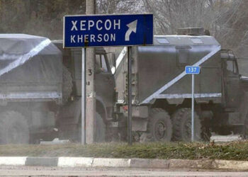 V regiji Kherson in Zaporizhia se moškim, ki so prejeli ruske potne liste, predajo