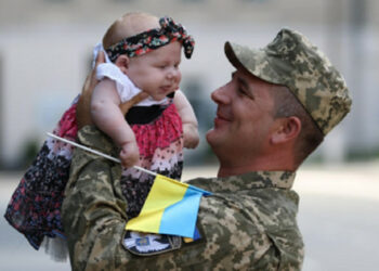 Verkhovna Rada je omogočila demobilizacijo moških s tremi mladoletnimi otroki