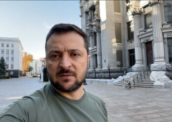 Volodymyr Zelenskyy se je po množičnem raketnem napadu pritožil Ukrajincem