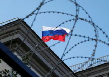 Združene države Amerike so uvajale sankcije za skoraj 60 ljudi in več deset ruskih podjetij