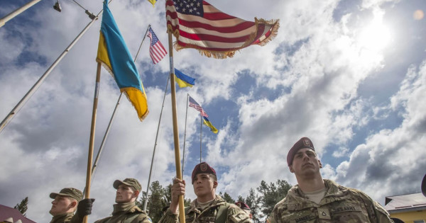 Združene države Amerike so za 200 milijonov dolarjev preložile dodatno vojaško pomoč Ukrajini, pravi NBC