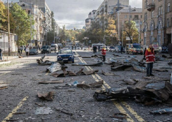 "Na poti je dodatna vojaška podpora EU". Kako se svet odziva na ruski raketni napad