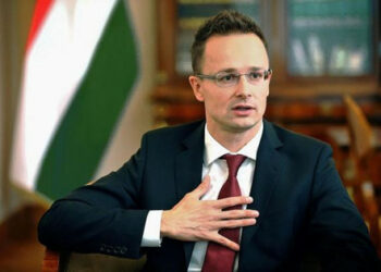 Madžarski zunanji minister je šel na forum Rosatom v Sočiju