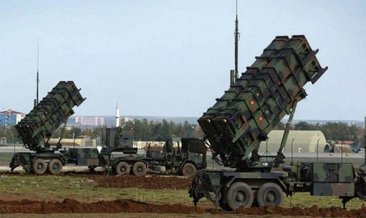Nemčija ni pripravljena na prenos zračne obrambe Patriot neposredno v Ukrajino