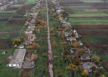 Okupatorji na silo izselijo civiliste iz svojih domov v regiji Kherson