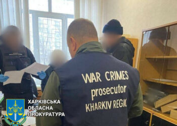 Po okupaciji so v Kupyansk Lyceumu našli na tisoče ruskih učbenikov (foto)