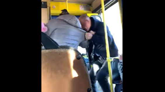 SBU odprla kovček proti ruskemu podporobu v minibusu iz Sokala