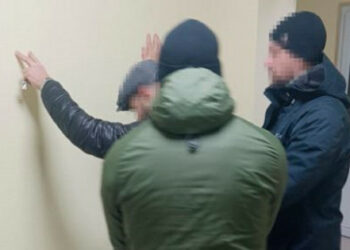 SBU pridrži ruskega agenta, ki prihaja s Krima, da pripravi sabotažo v Kijevu