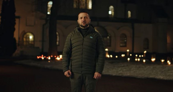 "Nobena kamikaza brezpilota ni sposobna ugasnjenja božične zvezde. Videli bomo njen izsev tudi v trezorju."
