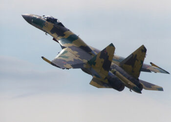 Rusija namerava v Iran prenesti lovska letala Su-35