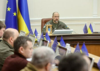Rusija želi Ukrajince brez elektrike zapustiti do novega leta, pravi Shmyhal