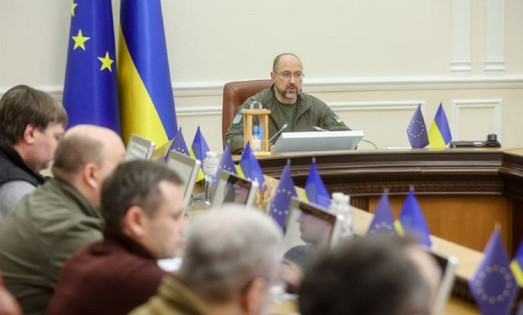 Rusija želi Ukrajince brez elektrike zapustiti do novega leta, pravi Shmyhal