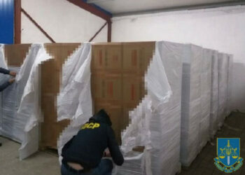 Več kot 300 tisoč zaplenjenih cigaret bo predato vojski.