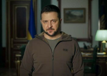 Volodymyr Zelenskyy je opozoril, da lahko Rusi stopijo gor za praznike