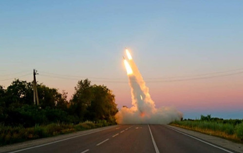 Združene države Amerike so Ukrajini dodelile nov paket za pomoč pri raketah za HIMARS
