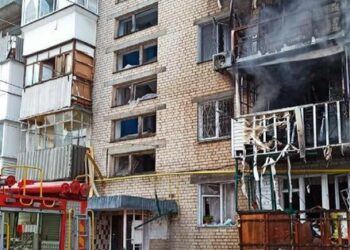 Rusi so obstrelili urad Rdečega križa in rehabilitacijski center v Khersonu