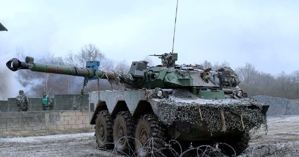 Francija bo Ukrajini predala bastionske oklepnike in lahke tanke AMX-10RC