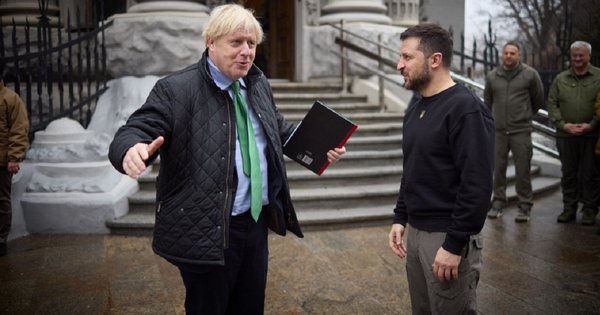 Johnson pozval Zahod, naj pomaga Ukrajini zmagati v tem letu