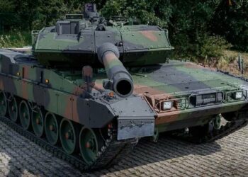 Letos bo Nemčija lahko v Ukrajino prenesla do 15 tankov Leopard 2 – mediji