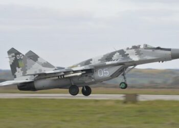 Nekdanji poveljnik Nata je pozval Ukrajino k zagotovitvi lovskih letal MiG-29 in F-16