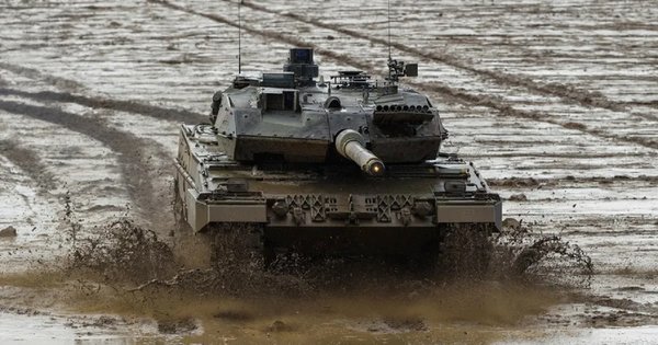 Nemčija je uradno pristala na prenos tankov Leopard 2 v Ukrajino