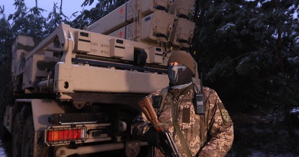 Nemčija predala Ukrajini novo serojo izstrelkov za sistem zračne obrambe IRIS-T