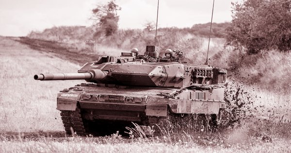 Ples z leopardi/ Kako je bila kovana "tank koalicija"