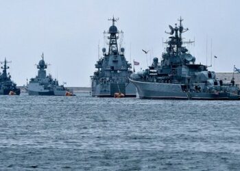 Rusija umaknila svojo floto iz Novorossiyska zaradi grožnje s stavkami iz Ukrajine
