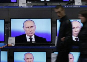 Ruski propagandisti prejeli nove priročnike za kritje vojne v Ukrajini