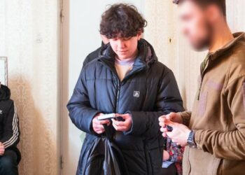 Serviserji Oboroženih sil Ukrajine so izvedli tečaje varnosti min za šolarjem