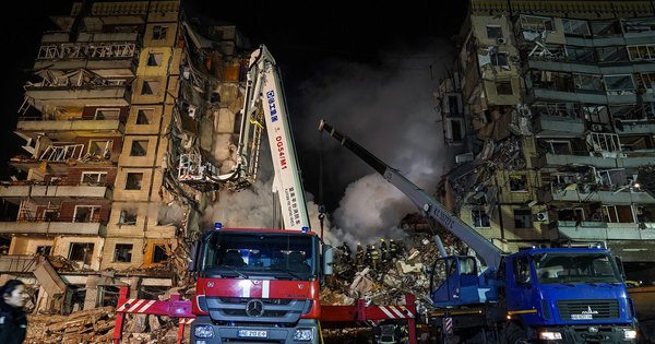 Število žrtev ruskega napada na visoko stavbo Dnieper se je povečalo na 30