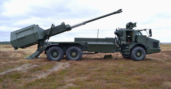 Švedska bo Ukrajini zagotovila lokostrelske topniška nosilca in Stridsfordon pehotna bojna vozila