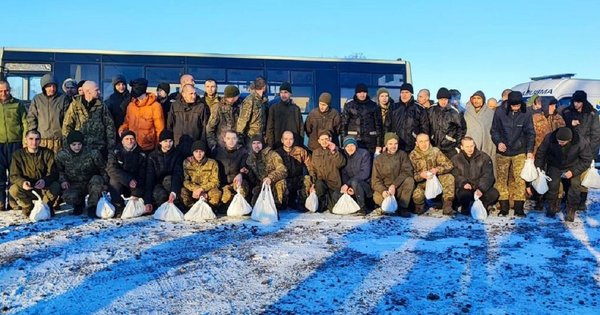 Ukrajina vrnila 50 branilcev iz ruskega ujetništva