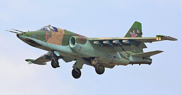 Ukrajinska vojska sestrelila rusko napadalno letalo Su-25