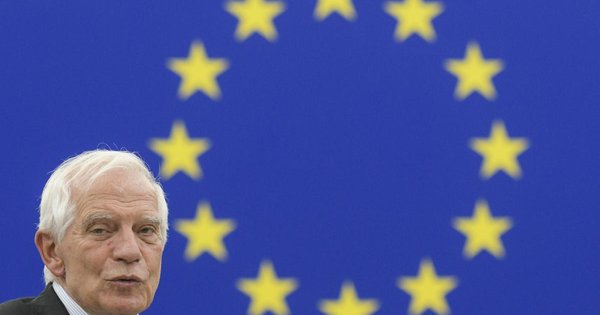 Vrhunski diplomat EU je pozval k zagotavljanju orožja Ukrajini, ki ga potrebuje